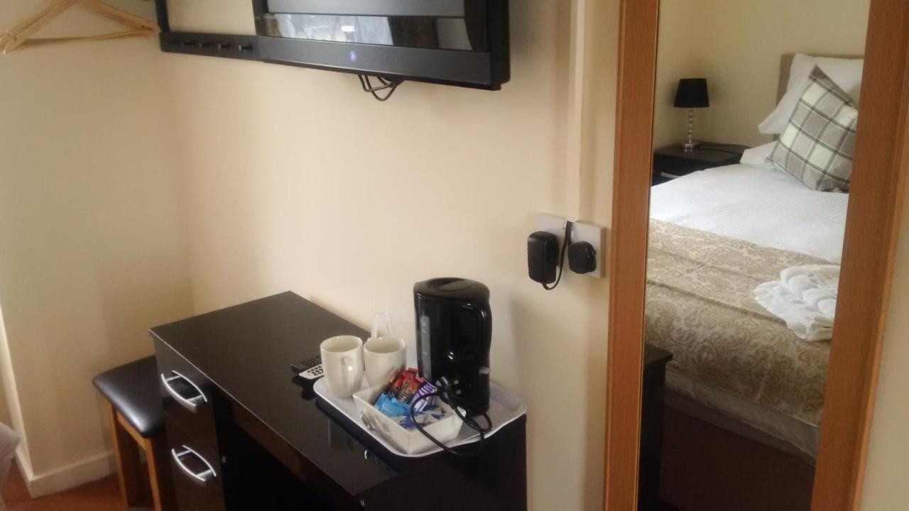The Edinburgh Castle Bed & Breakfast Holyhead Dış mekan fotoğraf