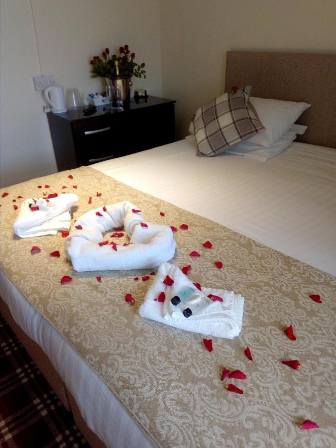 The Edinburgh Castle Bed & Breakfast Holyhead Dış mekan fotoğraf